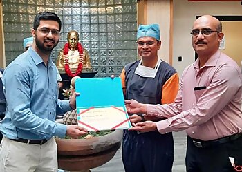 Dr. Puneet Malik, M.B.B.S, M.S, M.Ch, M.R.C.S.(A) - YASHODA HOSPITAL & RESEARCH CENTRE