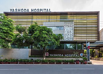 Dr. Puneet Malik, M.B.B.S, M.S, M.Ch, M.R.C.S.(A) - YASHODA HOSPITAL & RESEARCH CENTRE