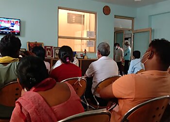 Dr. Puneet Mehrotra, MBBS, MD, DM - LUCKNOW GASTRO GYNAE CENTRE