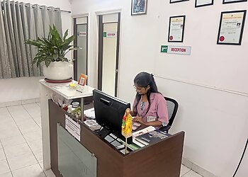 Dr. Pushkar Deshpande MBBS, MS, MCh - PERFECTION PLASTIC SURGERY CLINIC