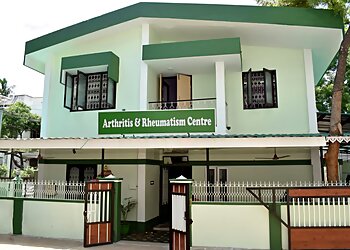 Dr. R. Raghunathan MBBS, MD, DM - ARTHRITIS & RHEUMATISM CENTRE