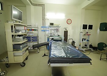 Dr. Raghavendra Pradeep, MS, MCh, DMAS, FMAS - NEPHRON KIDNEY CENTRE