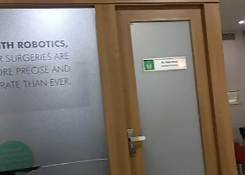 Dr.Rajat Bajaj - Fortis Hospital Noida