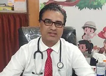 Jabalpur Pediatrician Doctors Dr. Rajeev Banzal, MBBS, MD - SHISHU CLINIC image 1