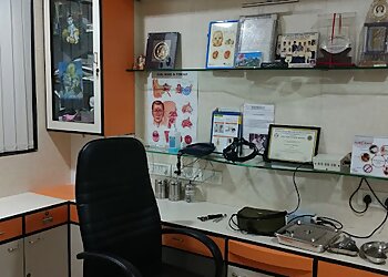 Dr. Rajesh Alimchandani, MBBS, MS - RADHE RADHE ENT AND HEARING AID CLINIC