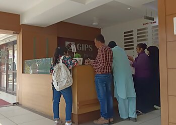 Dr. Rajesh Maniar, MD, DPM - GIPS HOSPITAL