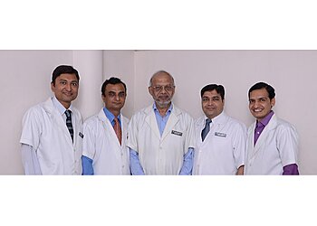 Dr. Rajesh Maniar, MD, DPM - GIPS HOSPITAL