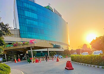 Dr. Rajesh Misra, MBBS, MD, DNB, DM, FACC, FSCI - ARTEMIS HOSPITALS