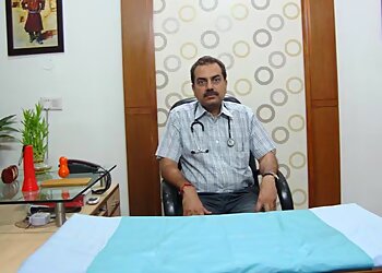 लुधिअना बाल रोग विशेषज्ञ चिकित्सक Dr. Rajiv Verma, MBBS, DCH, MAAP - WELL BABY CLINIC छवि 1