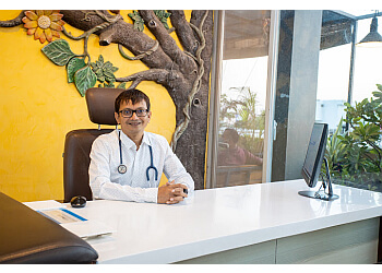 Dr Rakesh Amroliwala, MBBS, MD -  Shishu Children Hospital