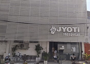 Dr. Raman Tanwar, MBBS, MS, FMAS, M.Ch - JYOTI HOSPITAL AND UROLOGY CENTER