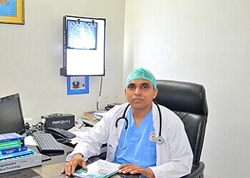 Dr. Ranveer Singh Tyagi, MBBS, MD