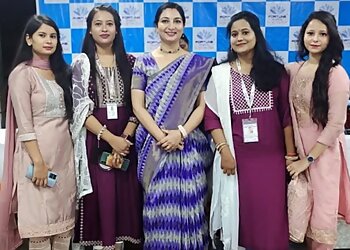 Dr. Rashmi Rastogi, MBBS, DDVL, FAM - FORTUNE SKIN CLINIC