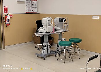 Dr. Ravi Daruka, MBBS, DNB, FAICO - SHARP SIGHT EYE HOSPITAL