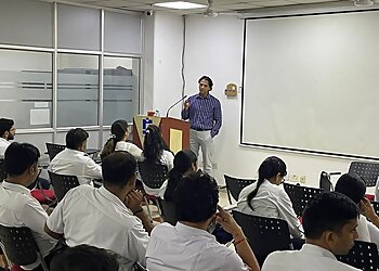 Dr. Ravi Shekhar Jha, MBBS, MD, DNB, EDRM - FORTIS ESCORTS HOSPITAL