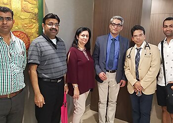 Dr. Ravindra Nikalji, MBBS, MD, DM - APEX KIDNEY CARE PRIVATE LIMITED