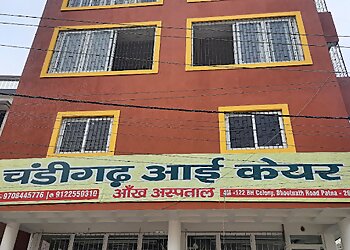 Dr. Rushmika Singhla, MBBS, DOMS, FRCS - CHANDIGARH EYE CARE