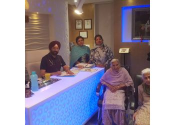 Dr. S.S. DHINGRA, MD - DR. DHINGRA'S DIABETES CARE CENTRE