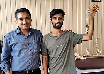 Dr. Sachin Kulkarni, MBBS, D ORTHO