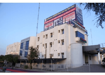 Dr. Sandeep Agarwal MBBS, MS, DNB - PURSHOTTAM DAS SAVITRI DEVI CANCER CARE AND RESEARCH CENTER