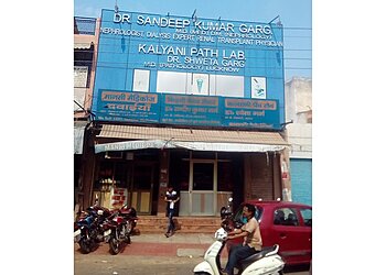Dr. Sandeep Kumar Garg, MBBS, MD, DM - KIDNEY CARE CENTER