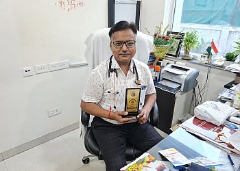 Dr. Sandeep Kumar Garg, MBBS, MD, DM - Kidney care center