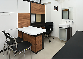 Dr. Sandeep S. Kulkarni, MBBS, MD, DNB