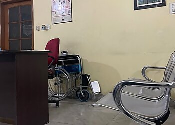 Dr. Sandeep Utreja MBBS, MD - UTREJA CLINIC