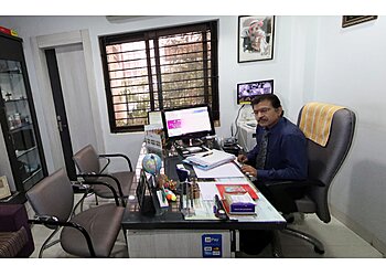 Dr. Sanjay Kucheria, MBBS, MS, M.Ch - SUSHRUT PLASTIC SURGERY & HAIR TRANSPLANT CENTRE