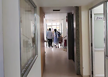 Dr. Sanjay Nema, MBBS, MD