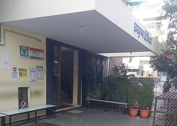 Dr. Sanjay S. Deshpande, FRCS, DIP, UROL - RAMKRISHNA HOSPITAL