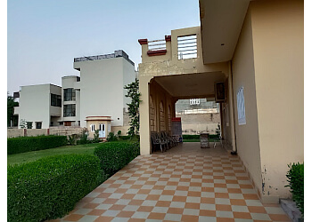 Dr. Sanjeev Chhabra, MBBS, MS, M,Ch