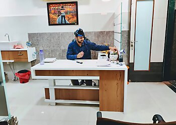 Dr. Sanket Vakharia, MBBS, DLO, DNB