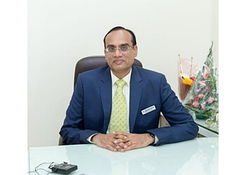 Dr. Santhoshkumar Mohanlal Rathi, DM, MD - CRITICARE SUPER SPECIALITY HOSPITAL