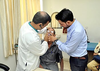 Dr. Santosh Kumar Singh, MBBS, MS, FMAS, FALS, DNB