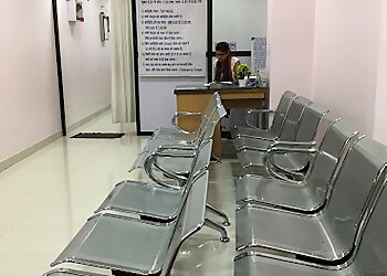 Dr. Satish Jeswani, MBBS