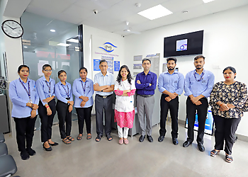 Dr. Saurabh Sood, M.B.B.S., D.O.M.S, MD - SOOD EYE CARE CENTRE