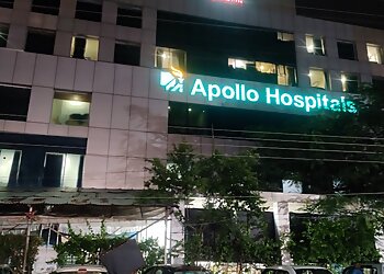 Dr. Saurabh Sudhir Chipde, MBBS, MS, M.Ch - APOLLO HOSPITALS