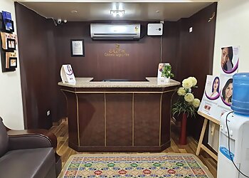 Dr. Shabbir Ahmad Warsi - AURA COSMETIC SURGERY KLINIK