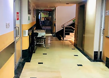 Dr. Shahida Parveen A, MBBS, MRCOG(UK), MRCOG, GMC, DFSRH, CCT, MOGS - APOLLO SPECIALITY HOSPITALS