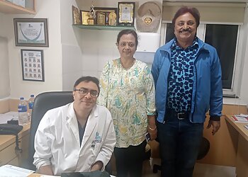 Dr. Shaikat Gupta, MBBS, MS, FRSC, FRSM - APOLLO HOSPITALS