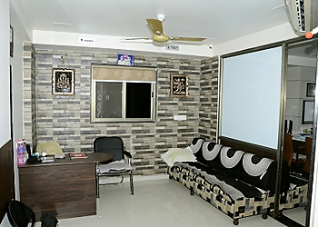 Dr. Shailesh Patel, M.B.B.S, M.S, M.Ch