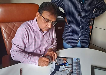 Dr. Shailesh Patel, M.B.B.S, M.S, M.Ch Dr. Shailesh Patel, M.B.B.S, M.S, M.Ch