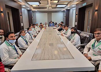 Dr. Shakeel Ahmad, MBBS, MS - VISIONCARE SUPER SPECIALITY EYE HOSPITAL