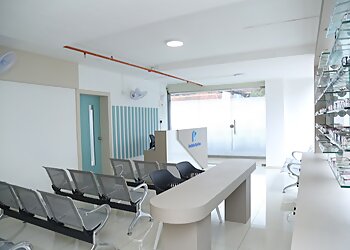 Dr. Sharan Shetty, MBBS, MS, FVRS, MRCS - PRORETINA EYE CARE