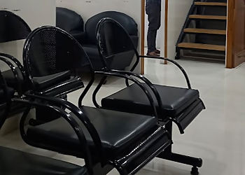 Dr. Sharva Pandya, MBBS, MS - JAI DRISHTI EYE HOSPITAL