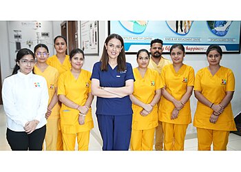 Dr. Shivani Bhutani, MBBS, MS, FMAS