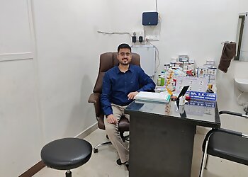 Dr. Shranik Jain, MBBS, Diploma in Orthopaedics, DNB - JAIN ORTHOPAEDIC CENTRE