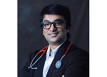 Dr. Shravan Krishna Reddy P, MBBS, MD, FIPM, PGPN - FAMILY TREE HOSPITAL