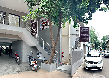 Dr. Shrikant Vasantrao Kulkarni, MS - KULKARNI NETRA RUGNALAY